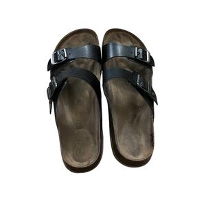 Women’s Sz‎ 9 slip on sandals
